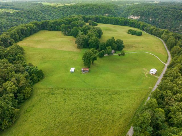 4895 Webbs Camp Rd, Walling, TN 38587
