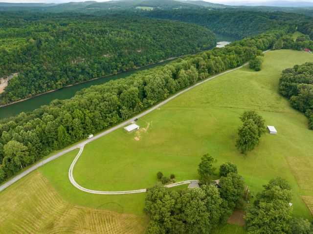 4895 Webbs Camp Rd, Walling, TN 38587