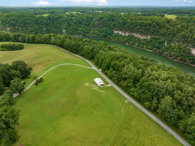 4895 Webbs Camp Rd, Walling, TN 38587