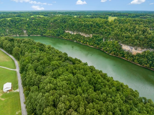 4895 Webbs Camp Rd, Walling, TN 38587