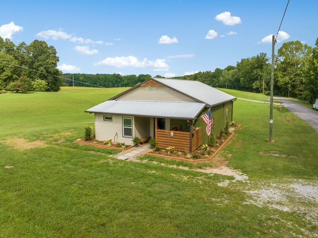 4895 Webbs Camp Rd, Walling, TN 38587