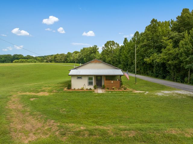 4895 Webbs Camp Rd, Walling, TN 38587