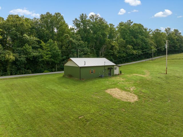 4895 Webbs Camp Rd, Walling, TN 38587