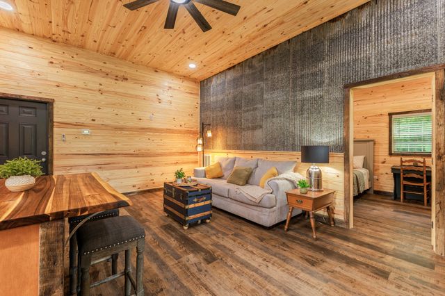 4895 Webbs Camp Rd, Walling, TN 38587