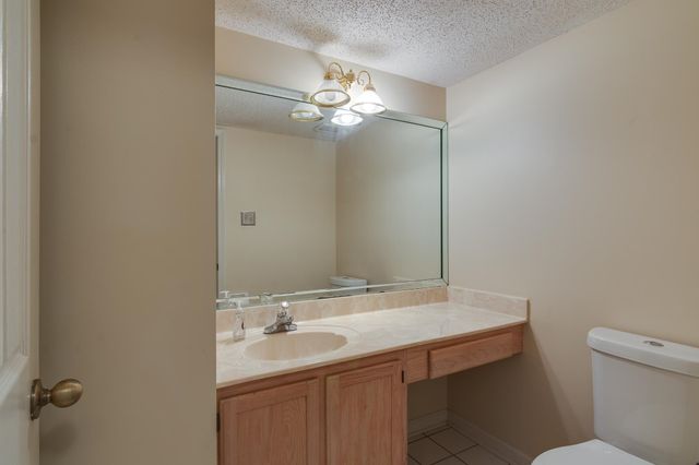 8747 CEDAR MILLS CIR, Memphis, TN 38016