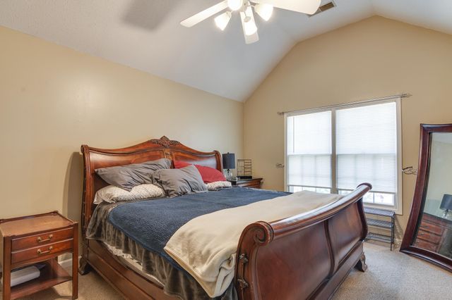 8747 CEDAR MILLS CIR, Memphis, TN 38016