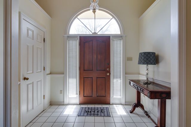 8747 CEDAR MILLS CIR, Memphis, TN 38016