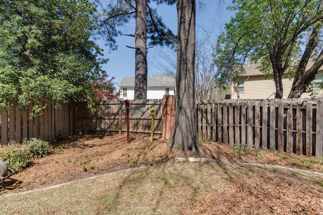 8747 CEDAR MILLS CIR, Memphis, TN 38016