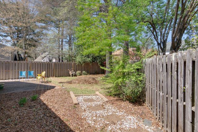 8747 CEDAR MILLS CIR, Memphis, TN 38016