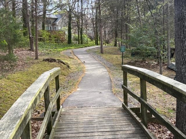 8747 CEDAR MILLS CIR, Memphis, TN 38016