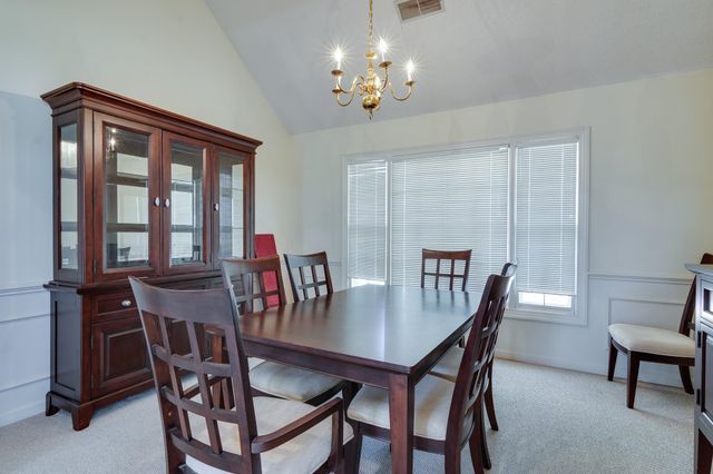 8747 CEDAR MILLS CIR, Memphis, TN 38016