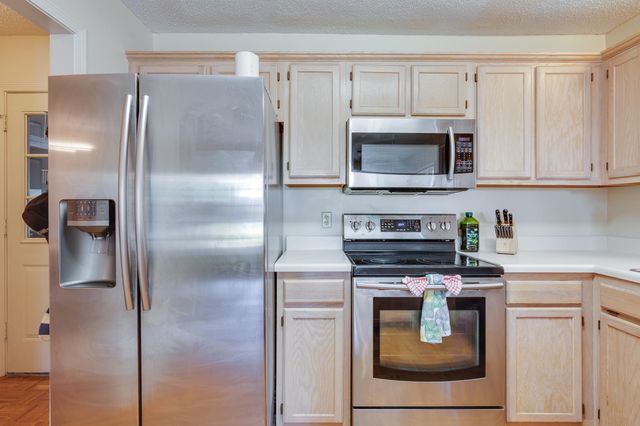 8747 CEDAR MILLS CIR, Memphis, TN 38016