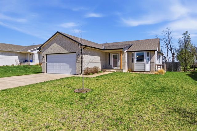 804 S Hedgewood, Andover, KS 67002
