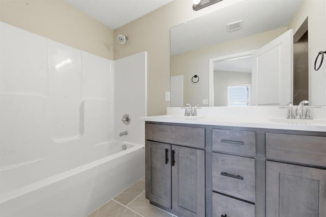 804 S Hedgewood, Andover, KS 67002