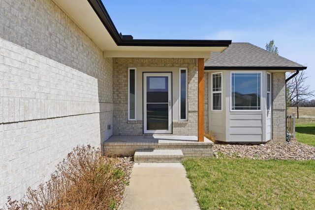 804 S Hedgewood, Andover, KS 67002