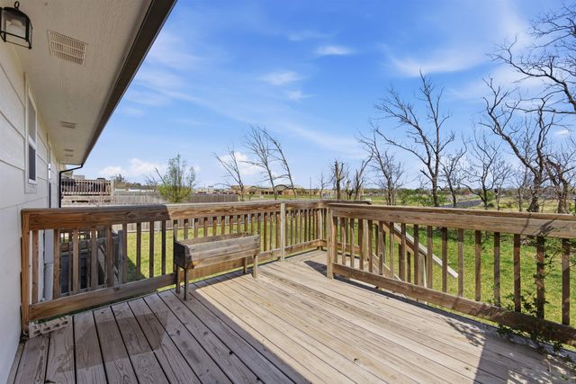 804 S Hedgewood, Andover, KS 67002