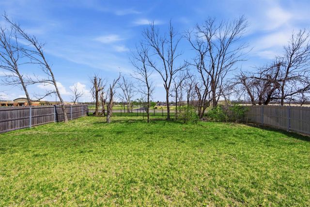 804 S Hedgewood, Andover, KS 67002