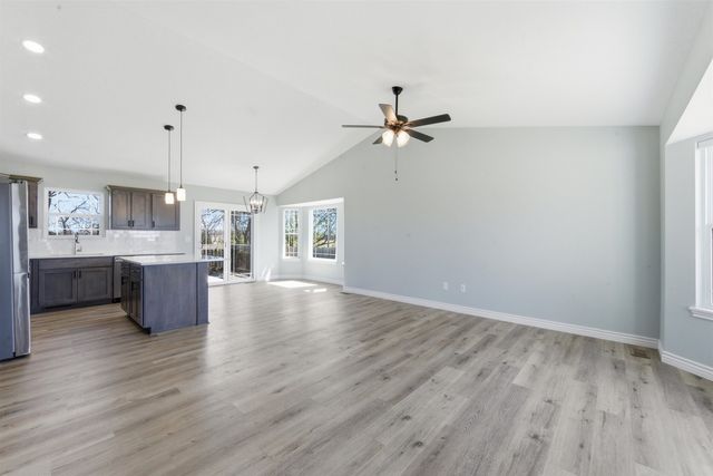 804 S Hedgewood, Andover, KS 67002