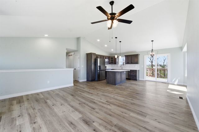 804 S Hedgewood, Andover, KS 67002