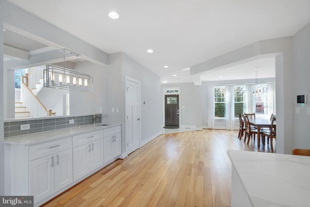 3731 DUKE ST, Alexandria, VA 22304