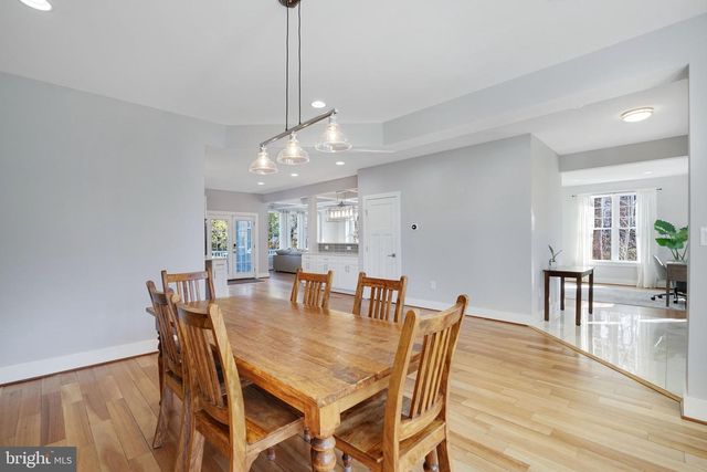 3731 DUKE ST, Alexandria, VA 22304