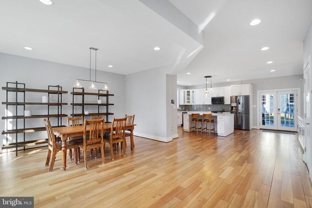 3731 DUKE ST, Alexandria, VA 22304