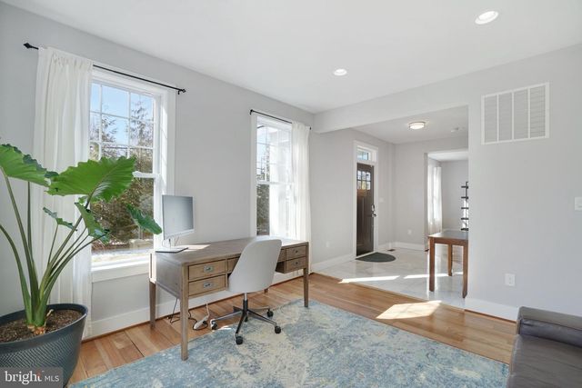 3731 DUKE ST, Alexandria, VA 22304