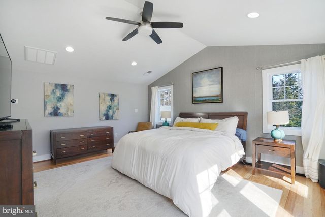 3731 DUKE ST, Alexandria, VA 22304