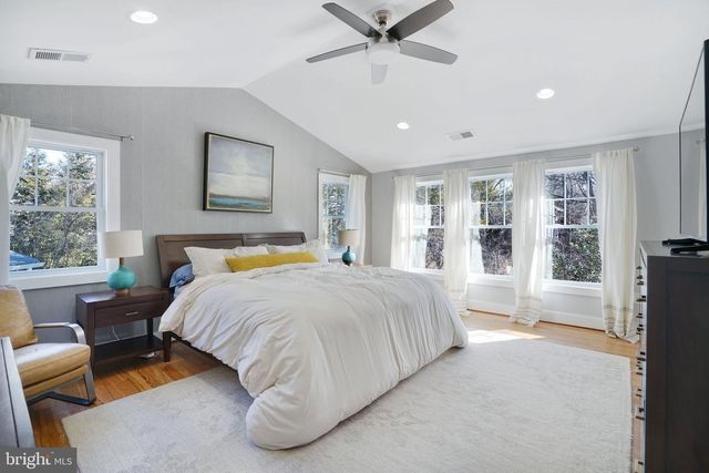 3731 DUKE ST, Alexandria, VA 22304