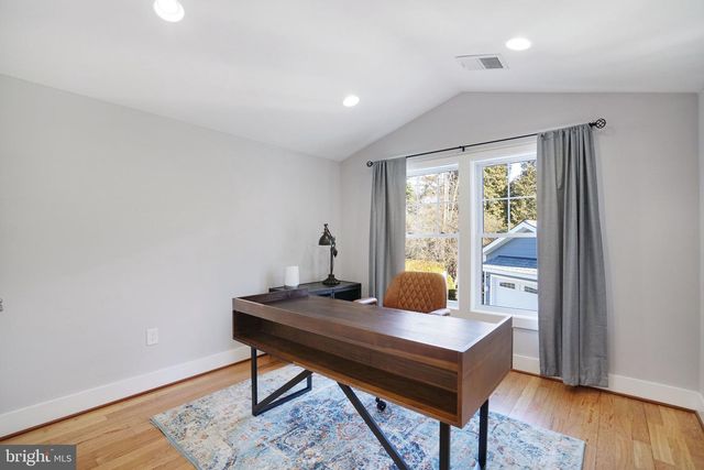 3731 DUKE ST, Alexandria, VA 22304