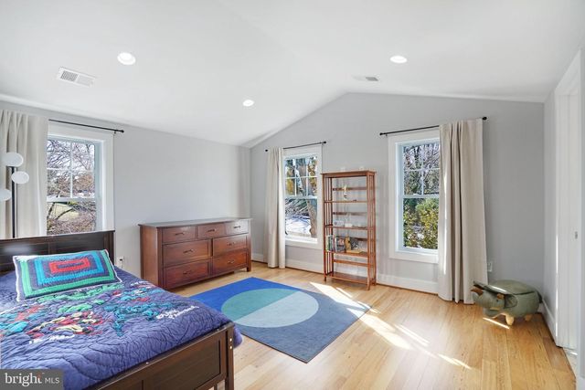 3731 DUKE ST, Alexandria, VA 22304