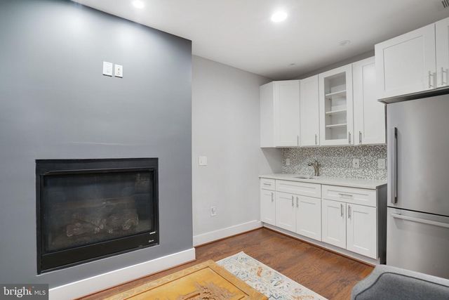 3731 DUKE ST, Alexandria, VA 22304