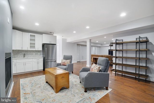 3731 DUKE ST, Alexandria, VA 22304