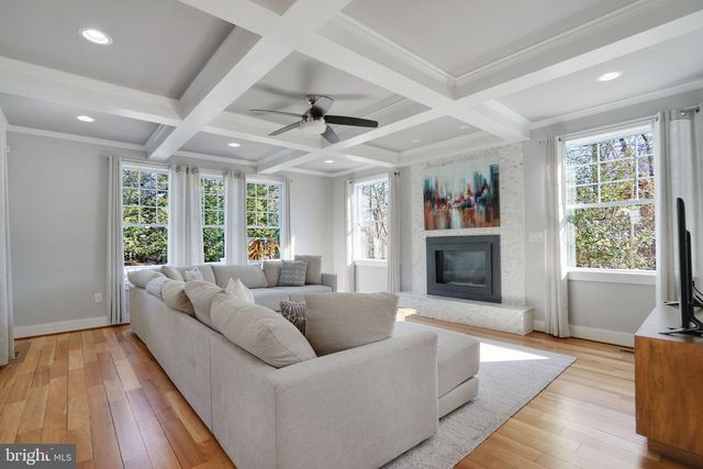 3731 DUKE ST, Alexandria, VA 22304