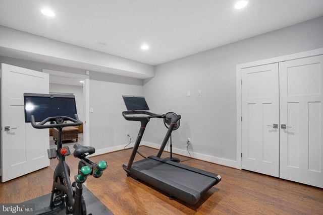 3731 DUKE ST, Alexandria, VA 22304