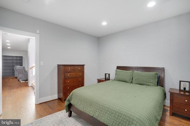 3731 DUKE ST, Alexandria, VA 22304