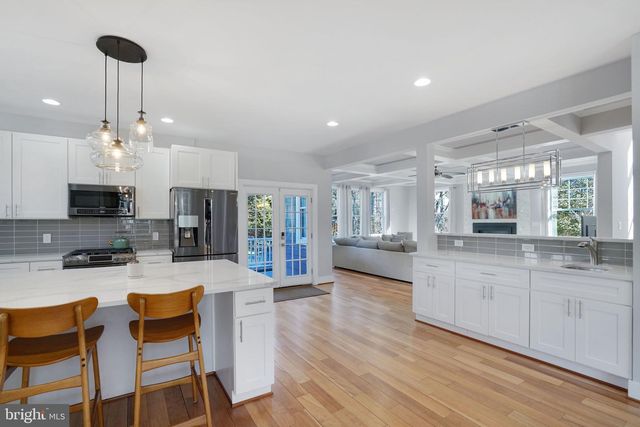 3731 DUKE ST, Alexandria, VA 22304