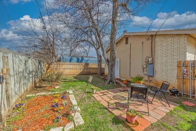 205 Saddle Road, White Settlement, TX 76108