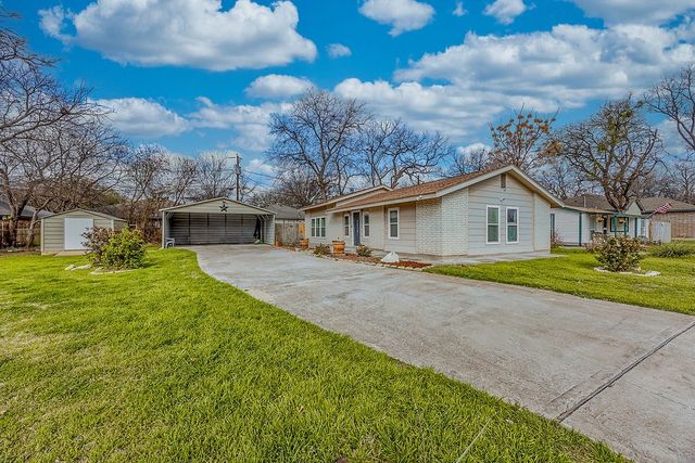 205 Saddle Road, White Settlement, TX 76108