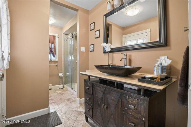 33 Monmouth Avenue, North Middletown, NJ 07748