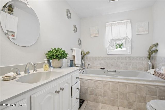 33 Monmouth Avenue, North Middletown, NJ 07748