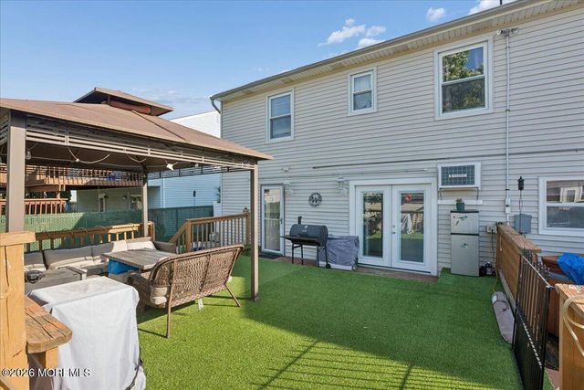 33 Monmouth Avenue, North Middletown, NJ 07748