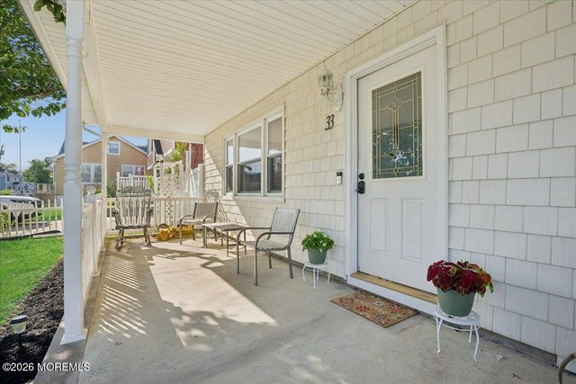 33 Monmouth Avenue, North Middletown, NJ 07748