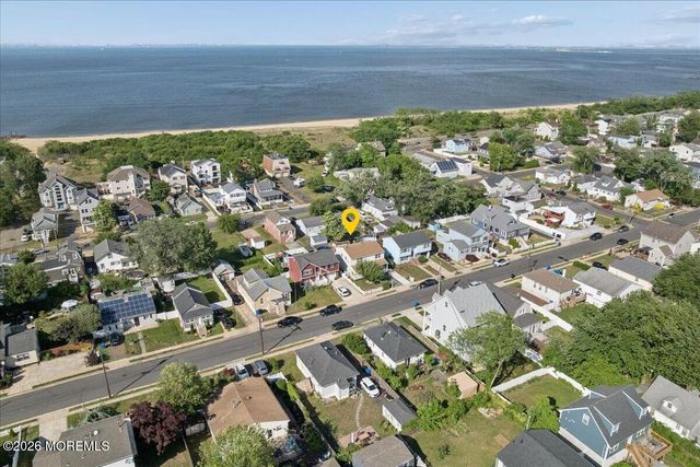 33 Monmouth Avenue, North Middletown, NJ 07748