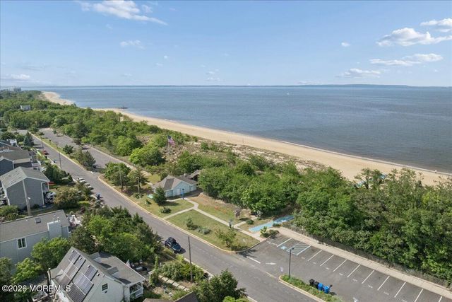 33 Monmouth Avenue, North Middletown, NJ 07748