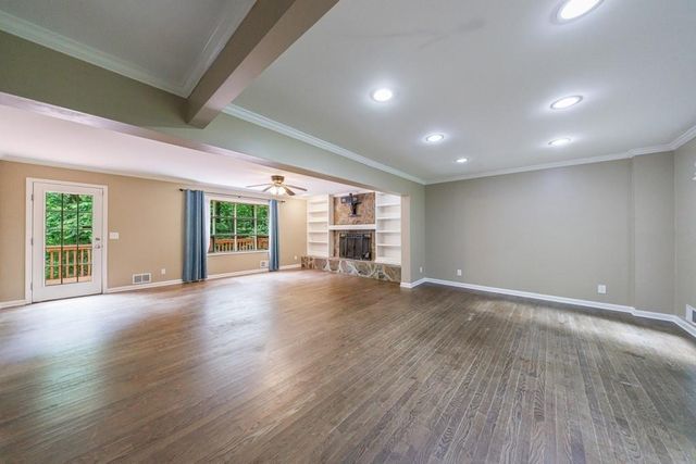 10565 Shallowford Road, Roswell, GA 30075