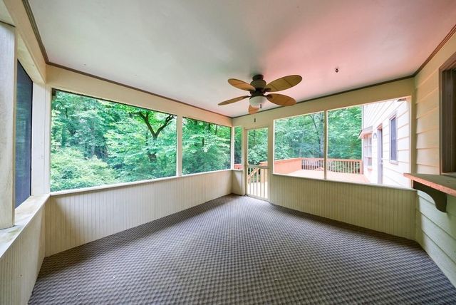 10565 Shallowford Road, Roswell, GA 30075