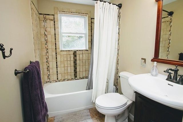 17 Janet Cir, Shrewsbury, MA 01545