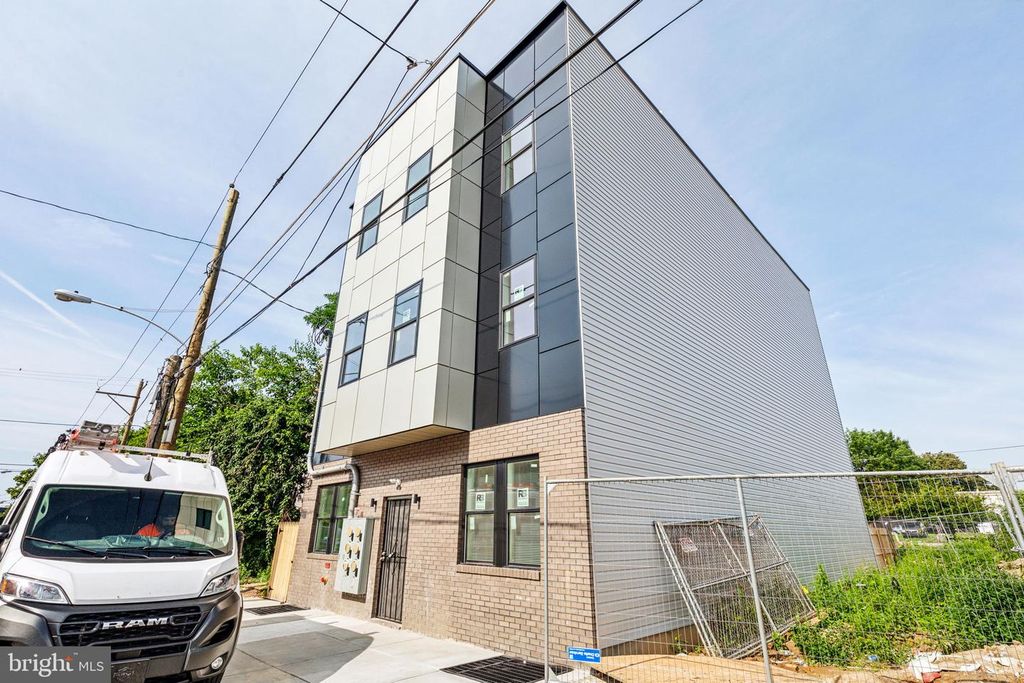2306 N FAIRHILL ST, Philadelphia, PA 19133