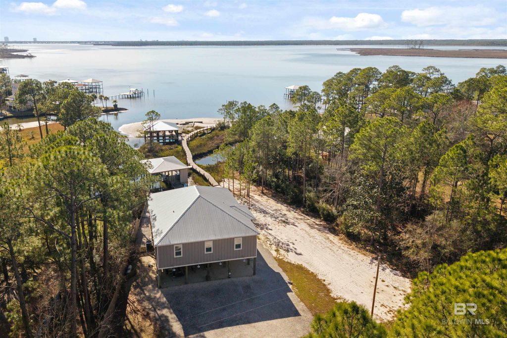 7921 Bayshore Drive, Elberta, AL 36530